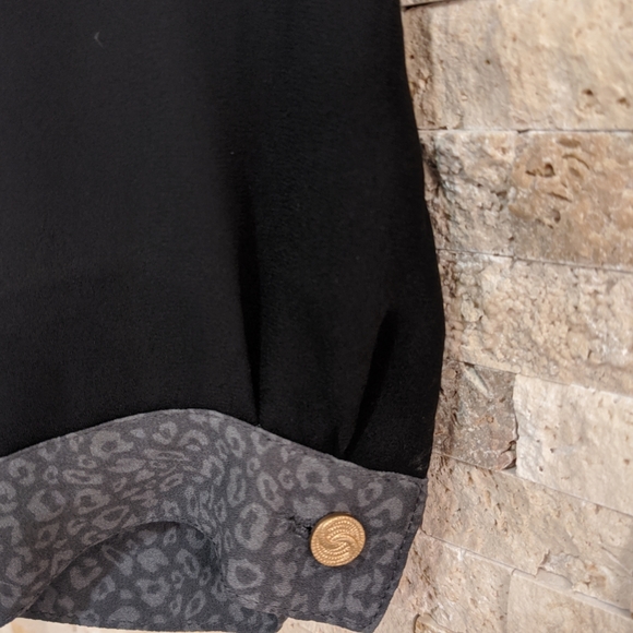 Forever 21 Long sleeve button front shirt - Picture 4 of 6